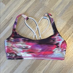 Lululemon sports bra